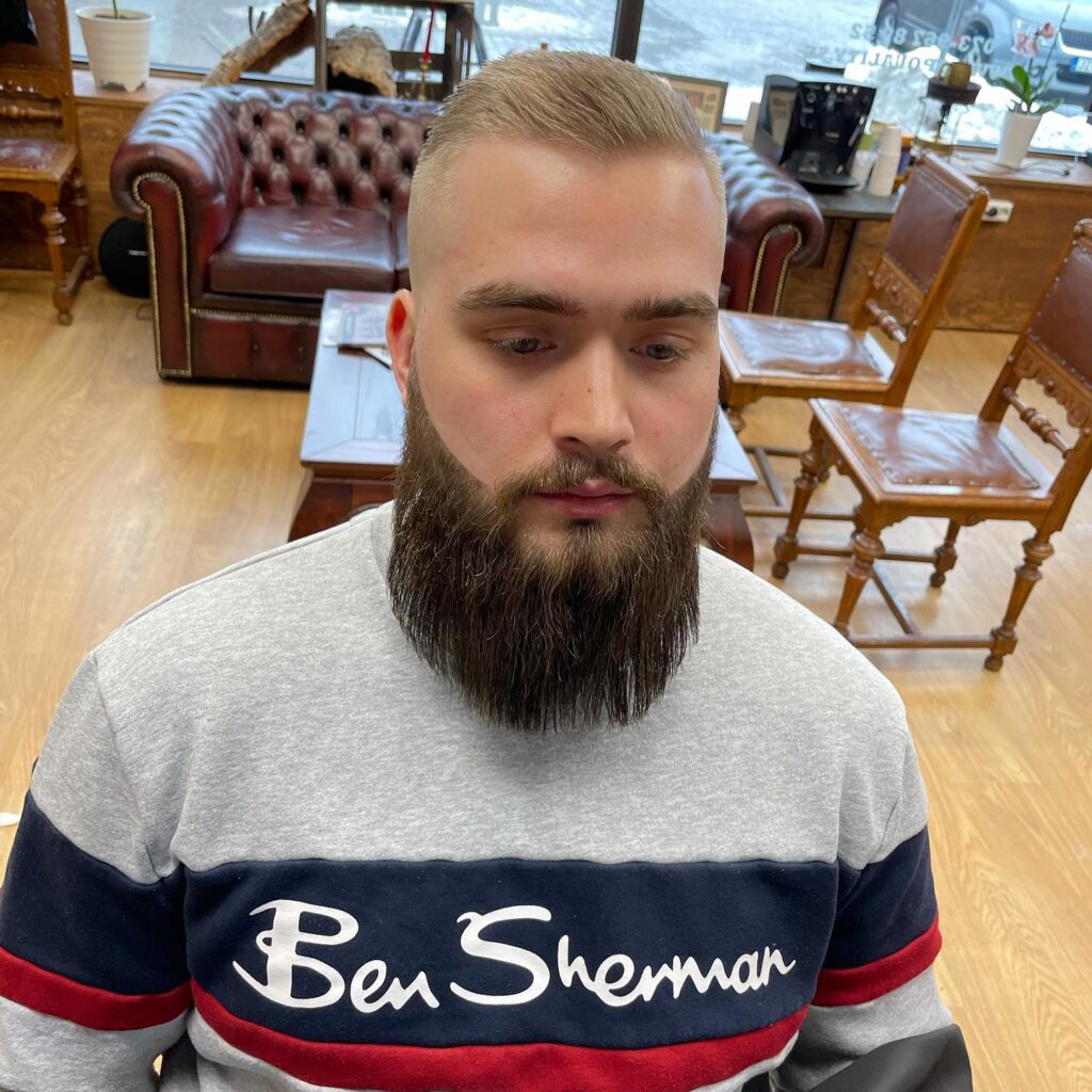 Instagram post from top_quality_barber. This post is in position 1.