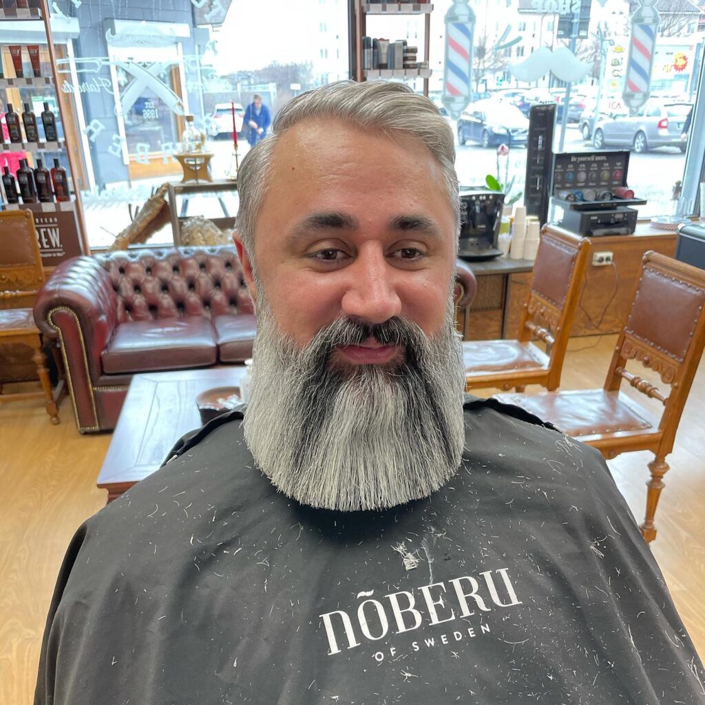 Instagram post from top_quality_barber. This post is in position 0.